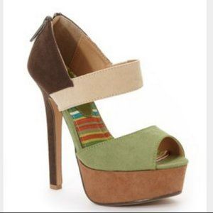 2 Lips Too Shady Green Pumps